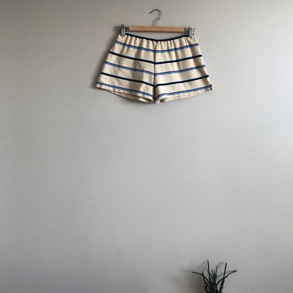 Reworked Crop Top and Shorts Set - Picture 3 of 12